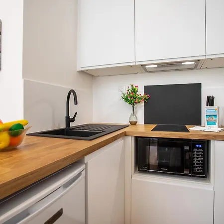 Iconic Ap4460 By Riviera Homes Apartment